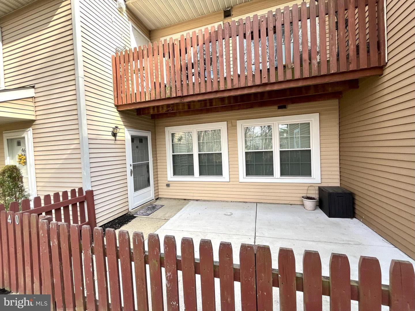 40 Woodbine Court photo 2