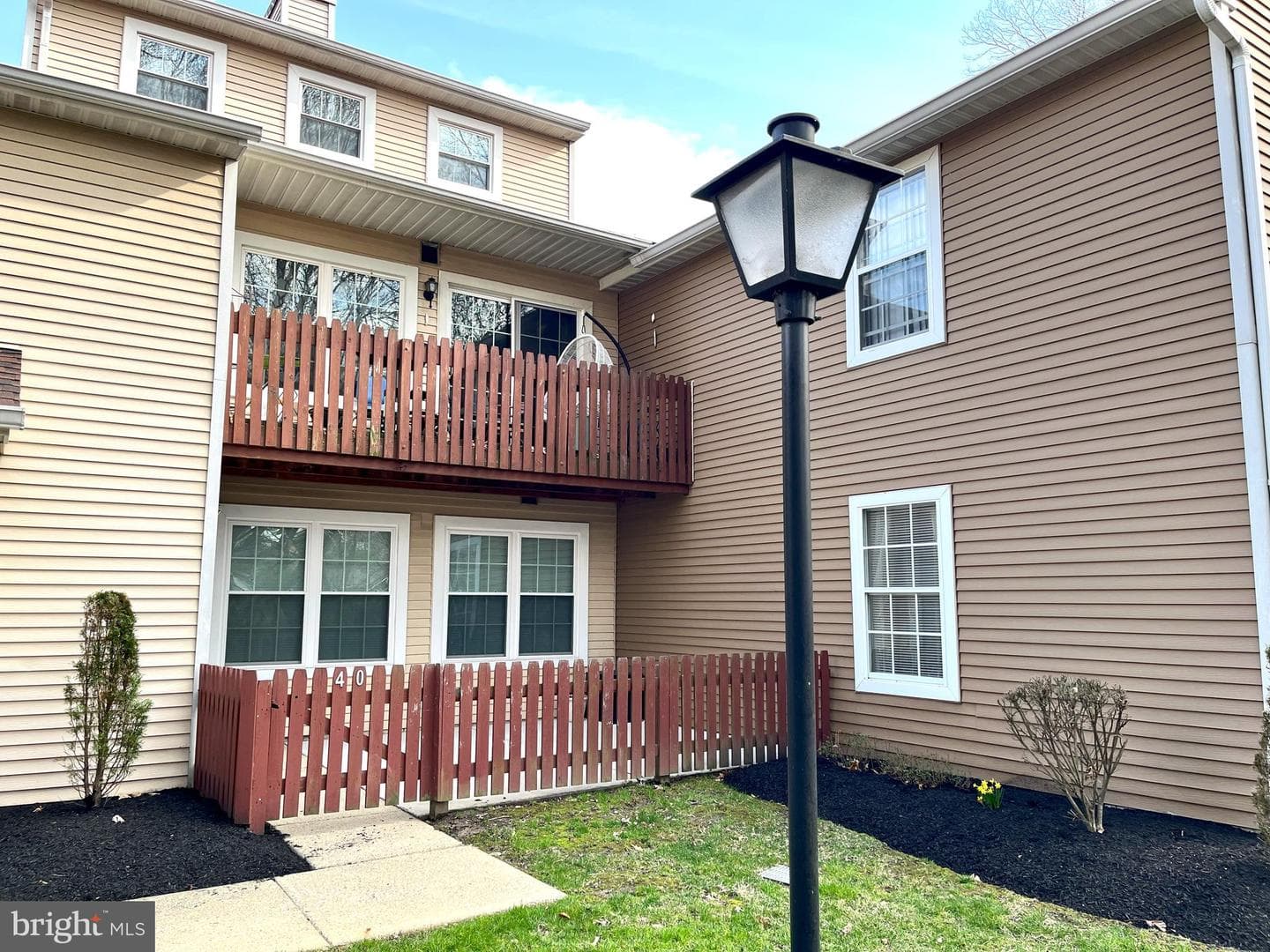 40 Woodbine Court photo 3
