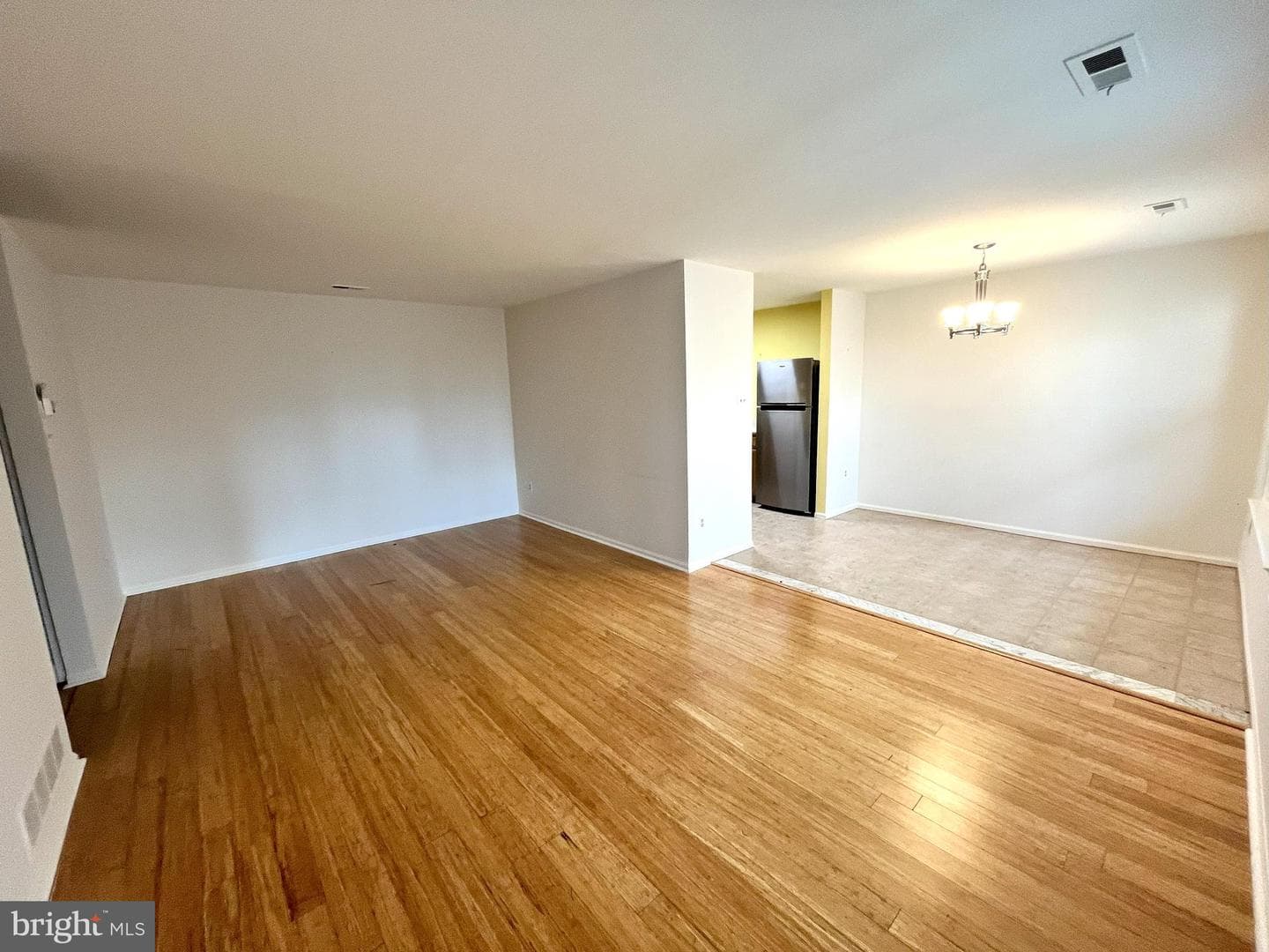 40 Woodbine Court photo 5