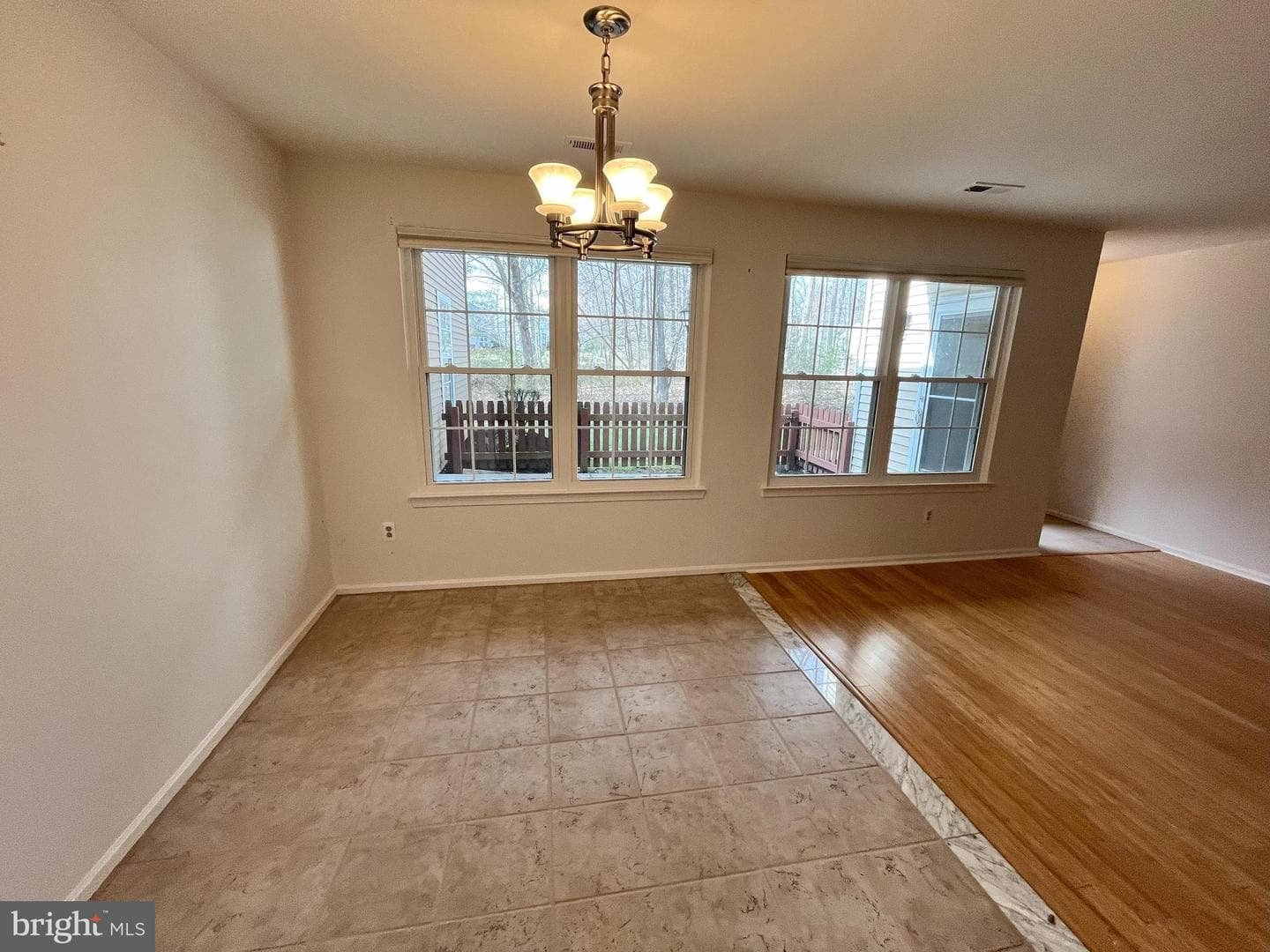 40 Woodbine Court photo 6