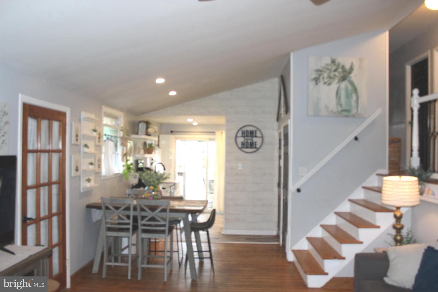 95 Ivy Lane photo 3