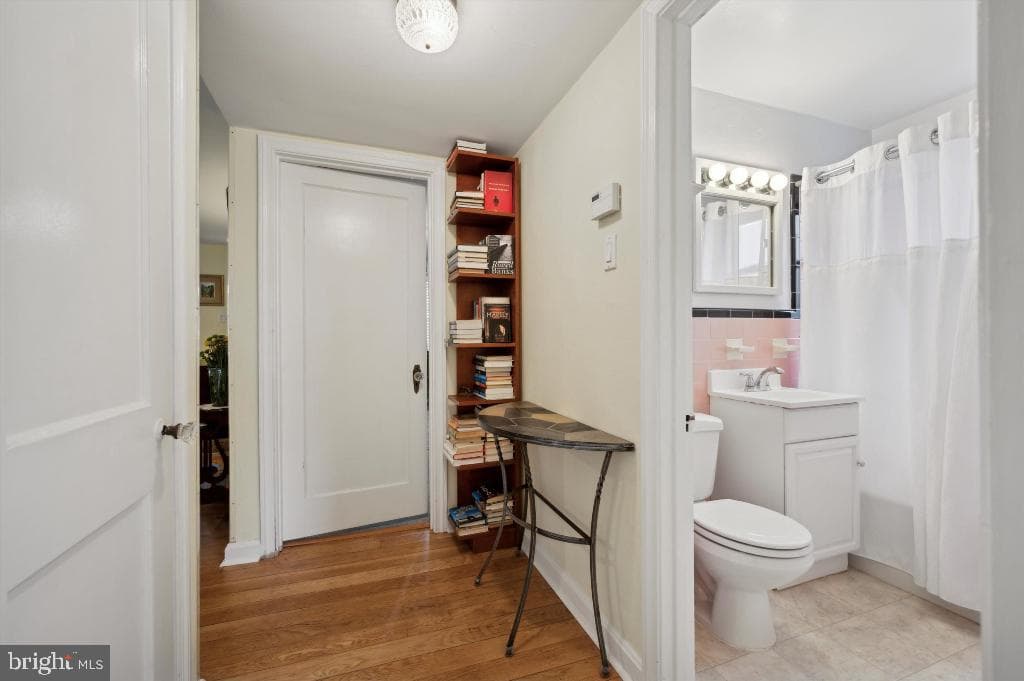 2042 Wharton Road photo 15