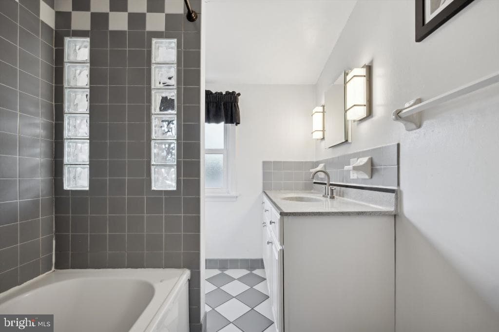 2042 Wharton Road photo 17