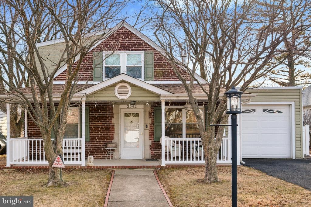 2042 Wharton Road photo 2