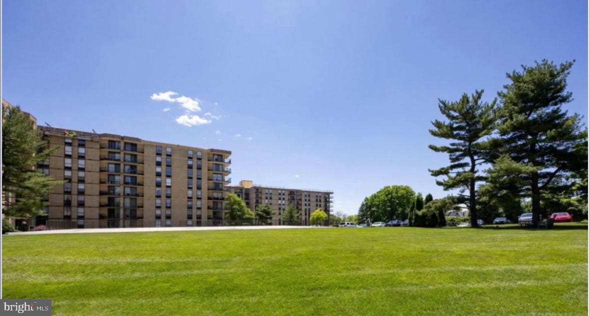 666 W Germantown Pike #2709 photo 17
