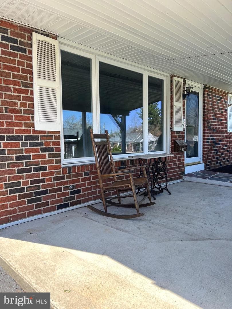 6 Lawnton Road photo 3