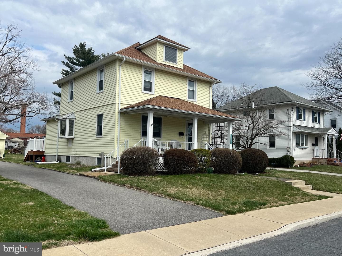221 E Monument Avenue photo 4