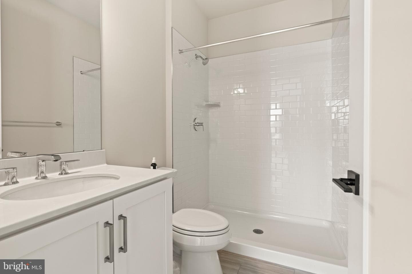 407 E Chestnut Way photo 20