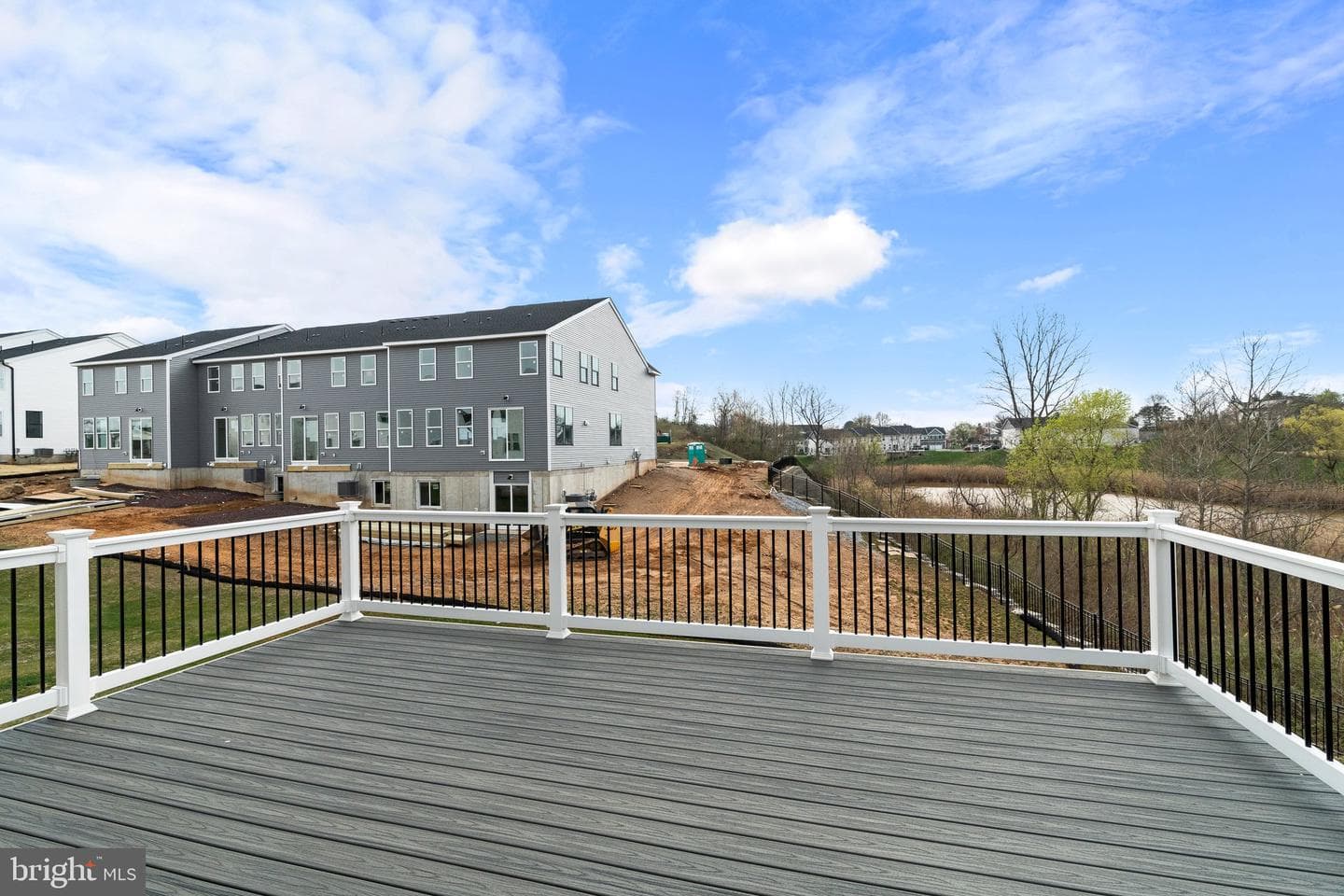 407 E Chestnut Way photo 48