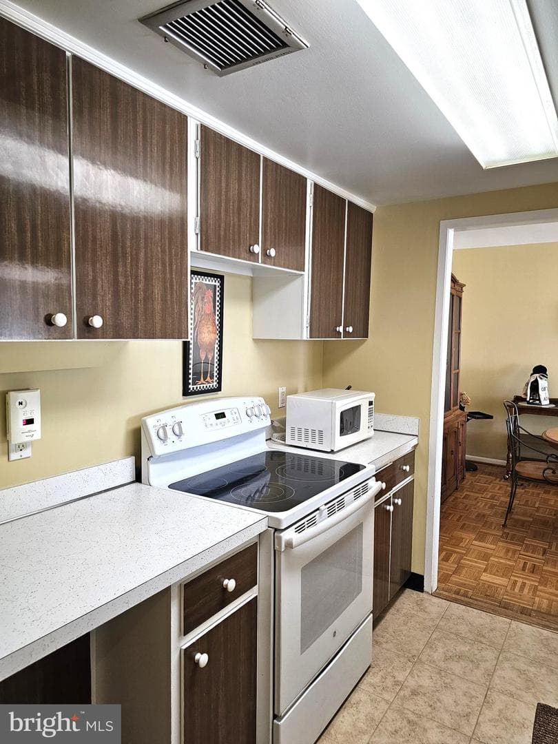 309 Florence Avenue #107n photo 4