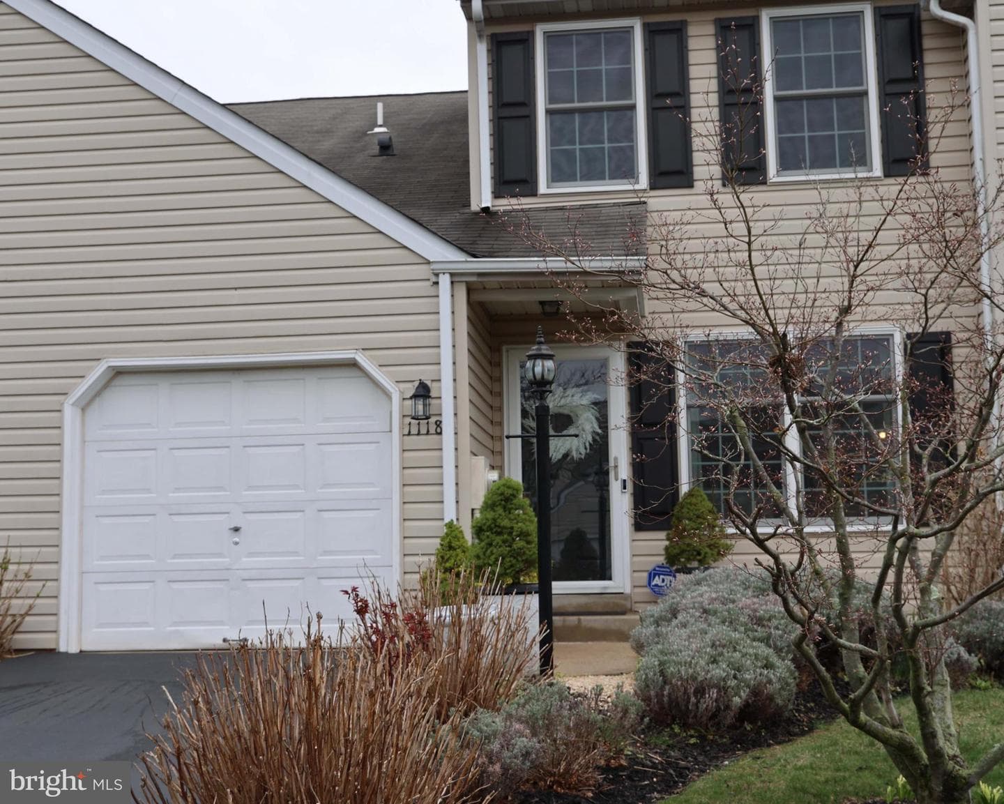 1118 Highpoint Circle photo 1