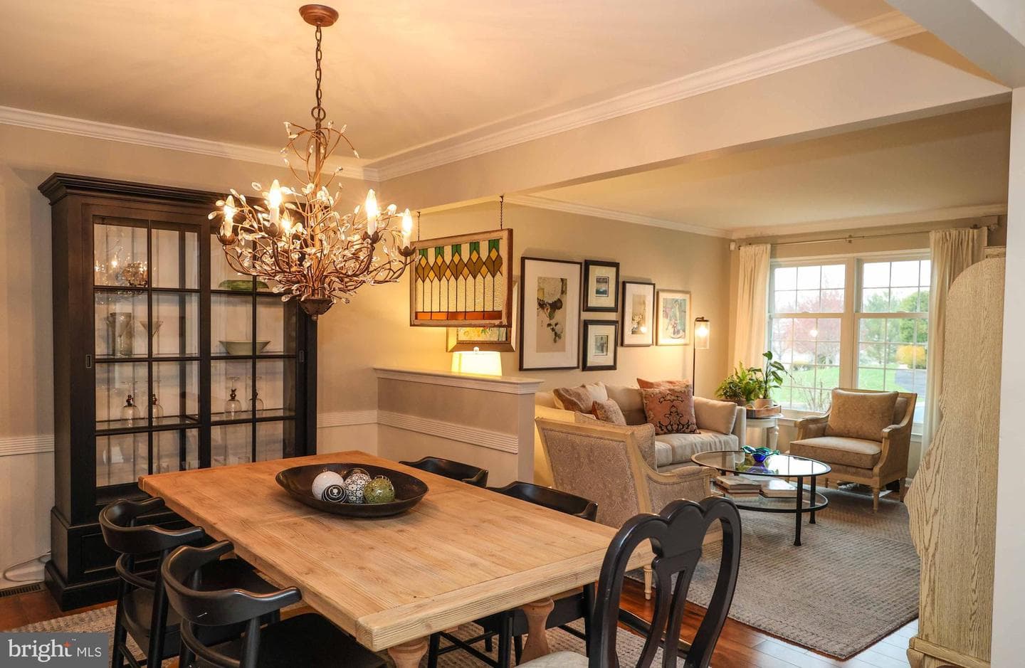 1118 Highpoint Circle photo 4