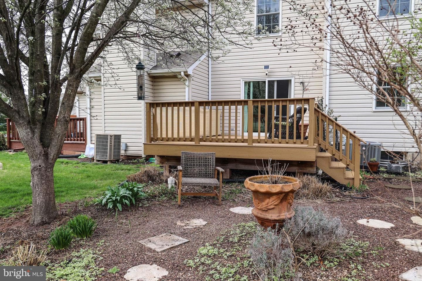 1118 Highpoint Circle photo 9