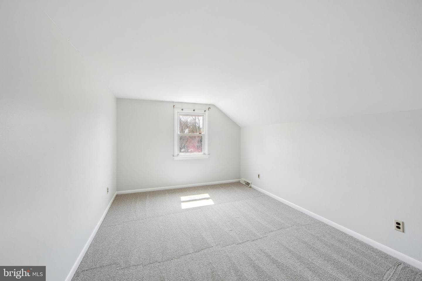 126 Crestwood Drive photo 32