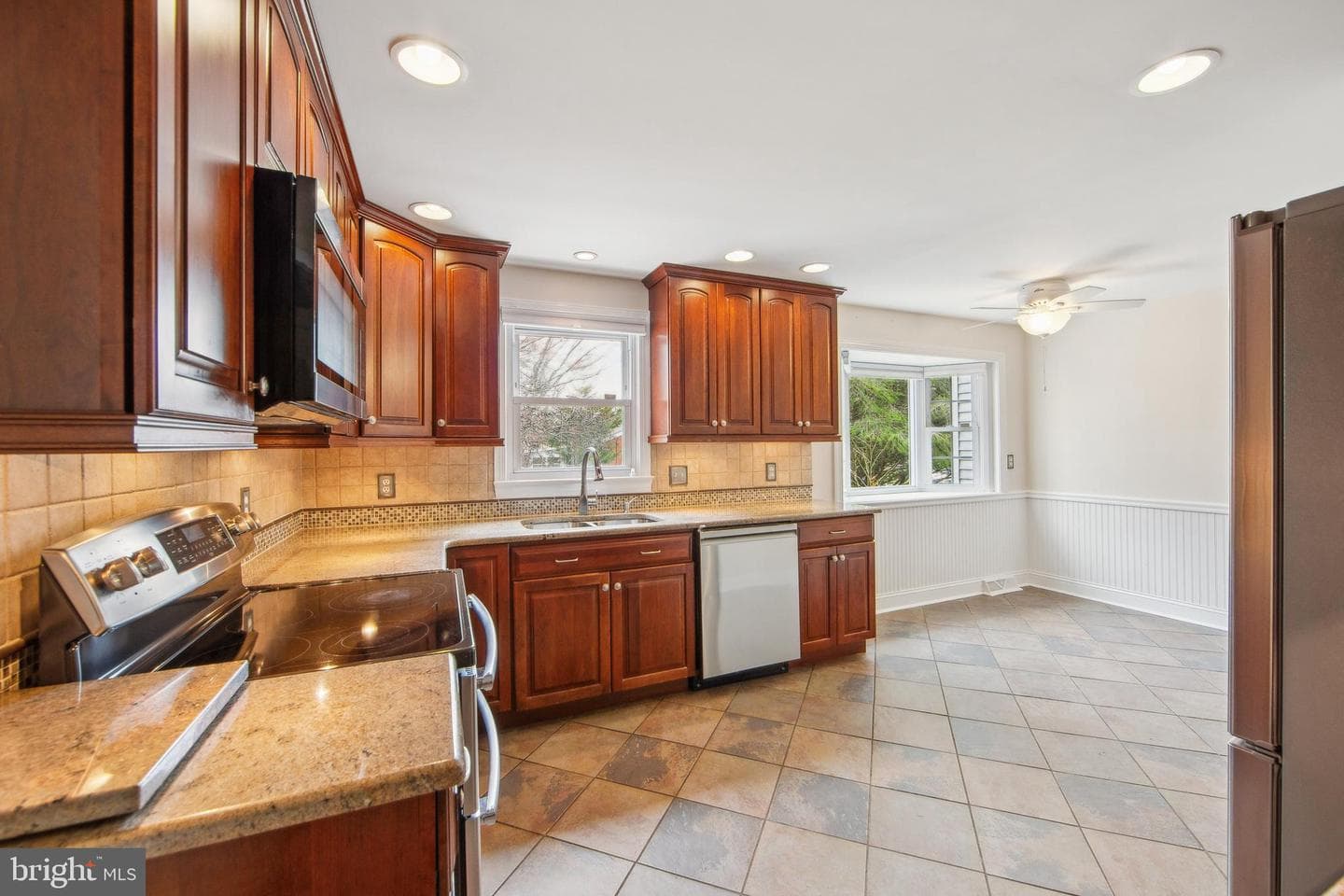 126 Crestwood Drive photo 6