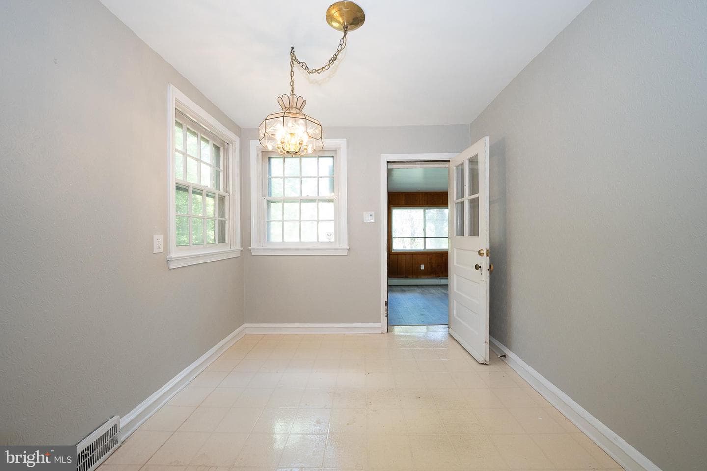 7411 Elizabeth Road photo 12