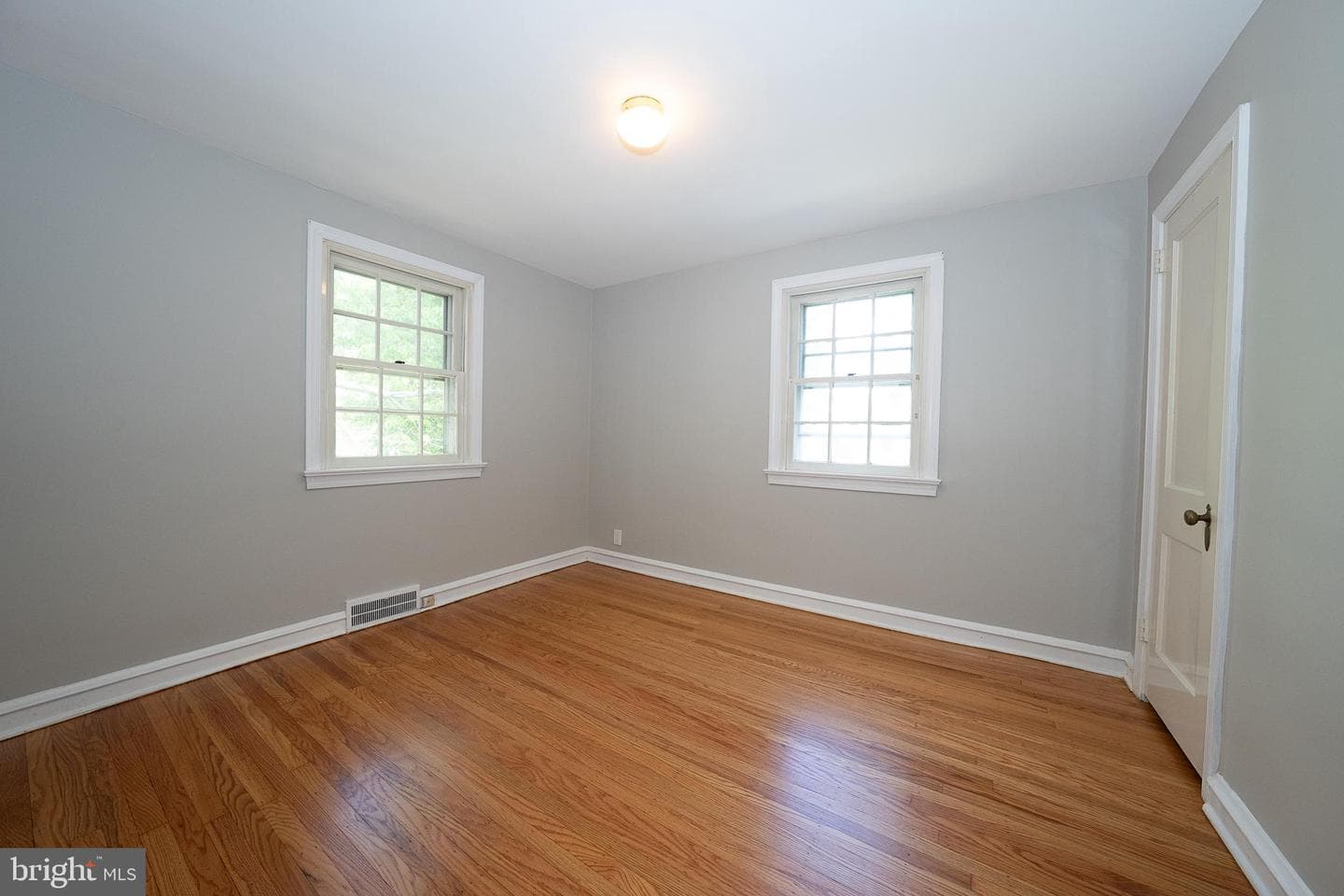 7411 Elizabeth Road photo 26