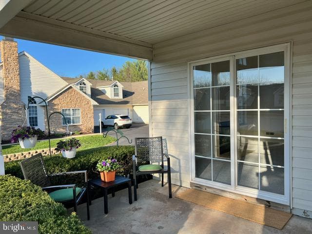 104 Barrington Way photo 16