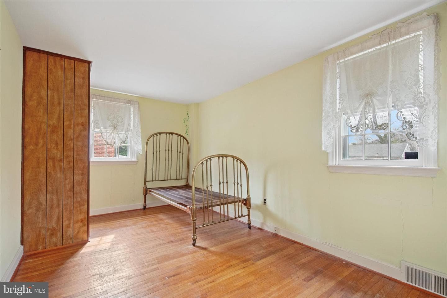 513 Kingston Road photo 11