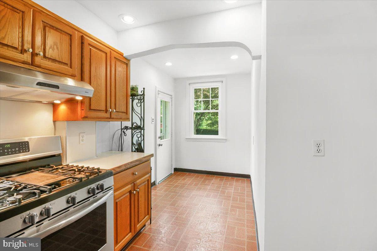 515 Arbor Road photo 10