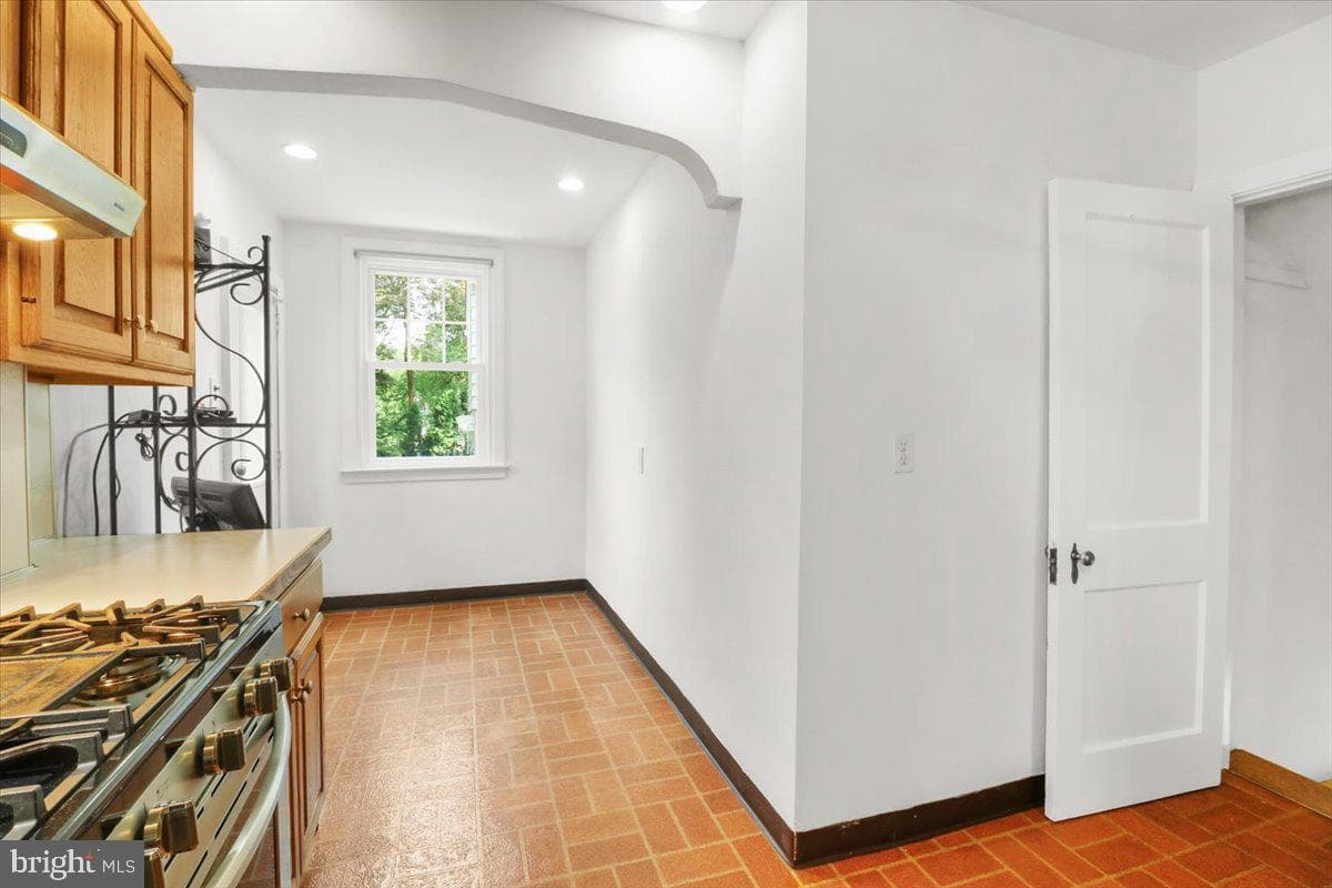 515 Arbor Road photo 11