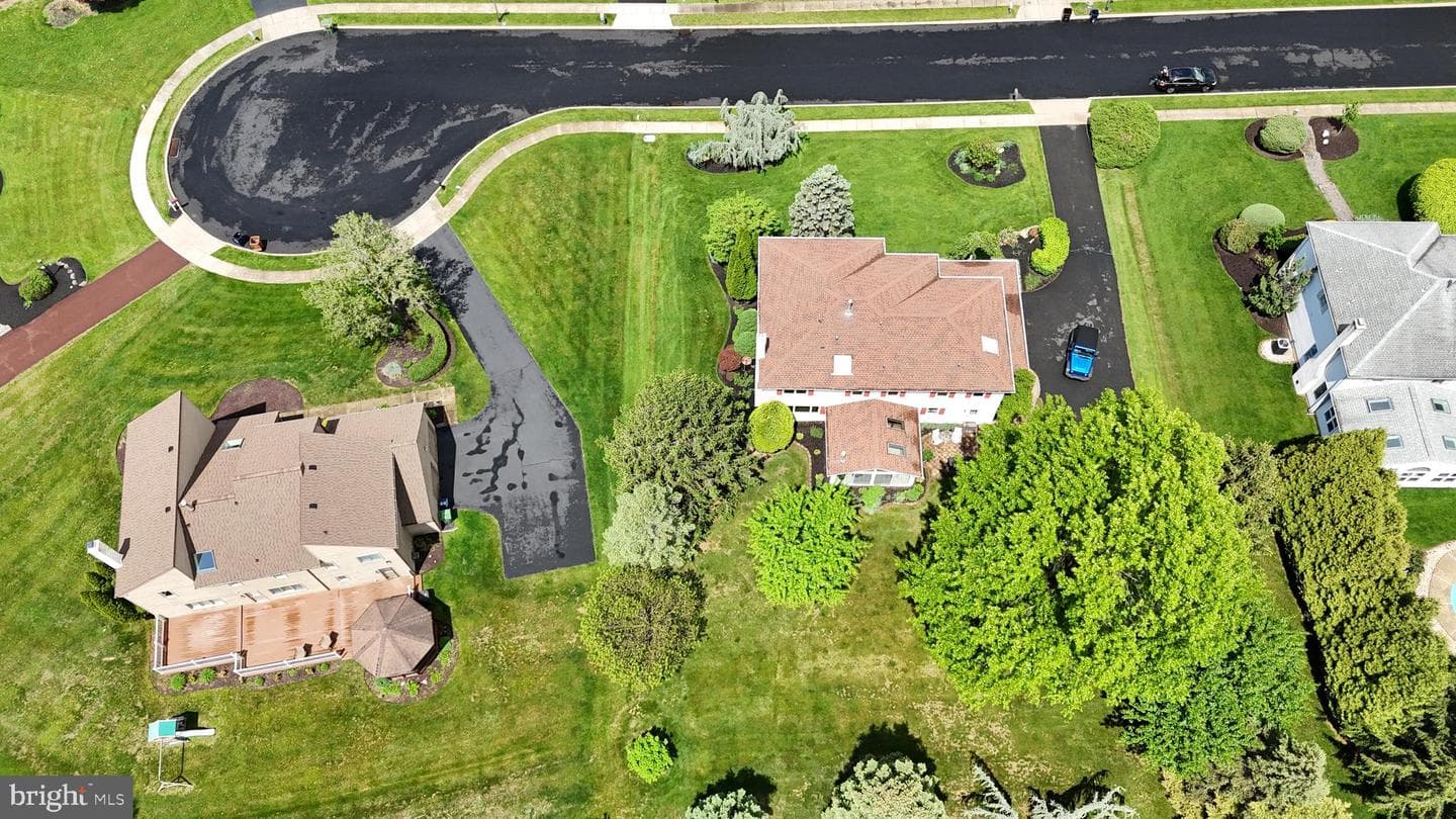 6 Chandler Court photo 103
