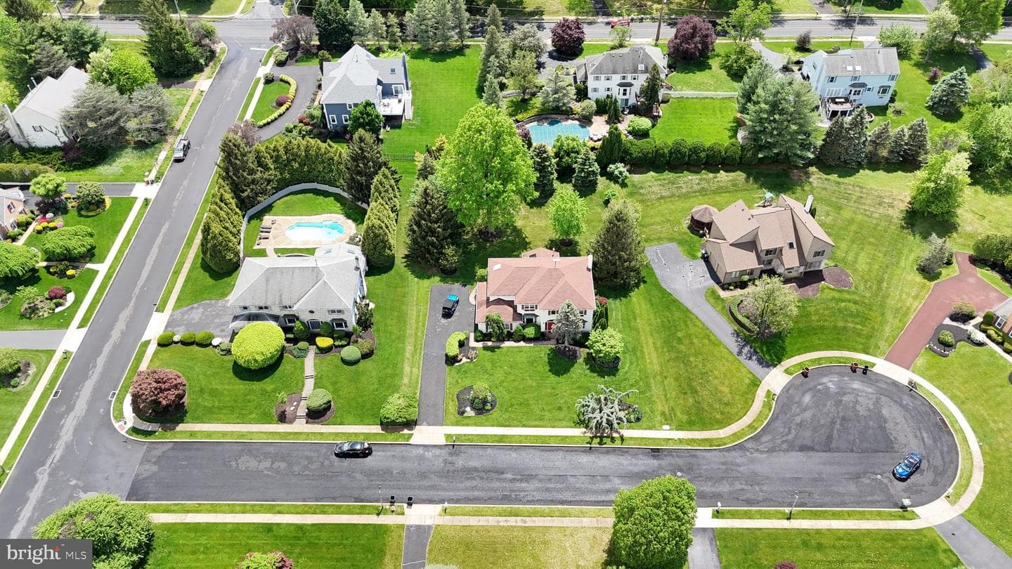 6 Chandler Court photo 107