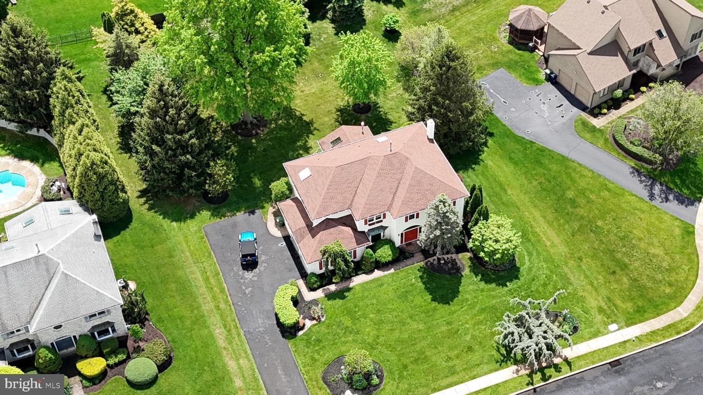 6 Chandler Court photo 109