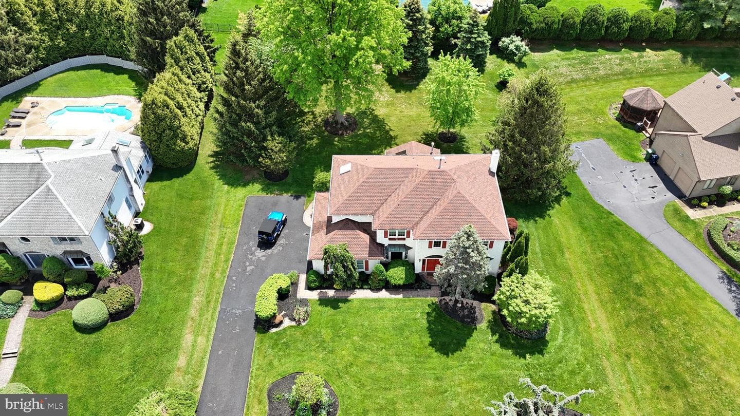 6 Chandler Court photo 112