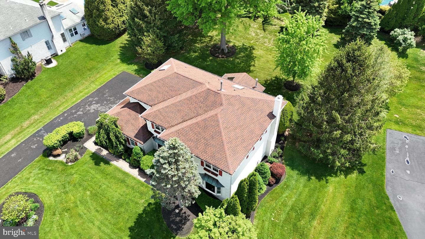 6 Chandler Court photo 115