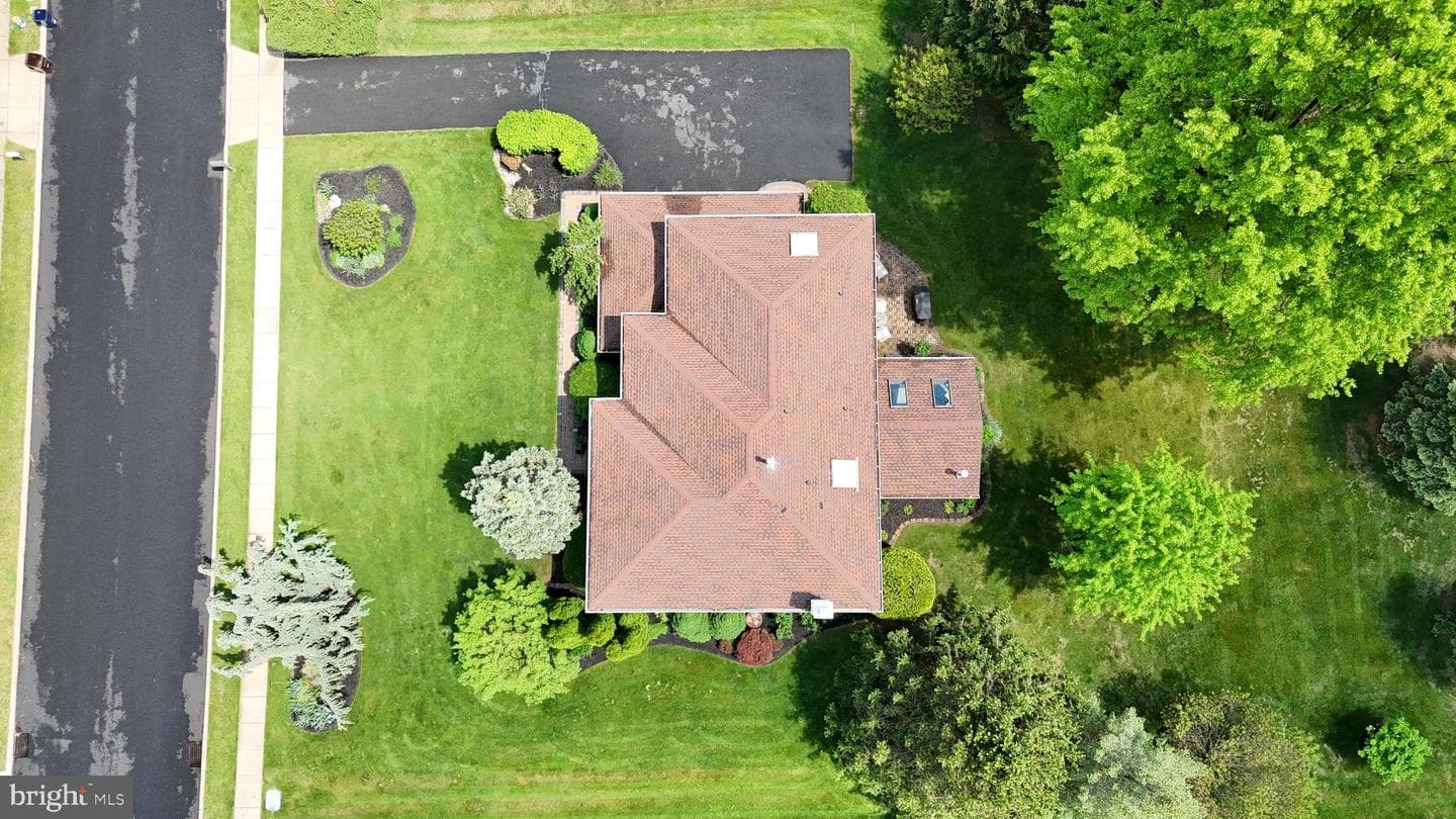 6 Chandler Court photo 116