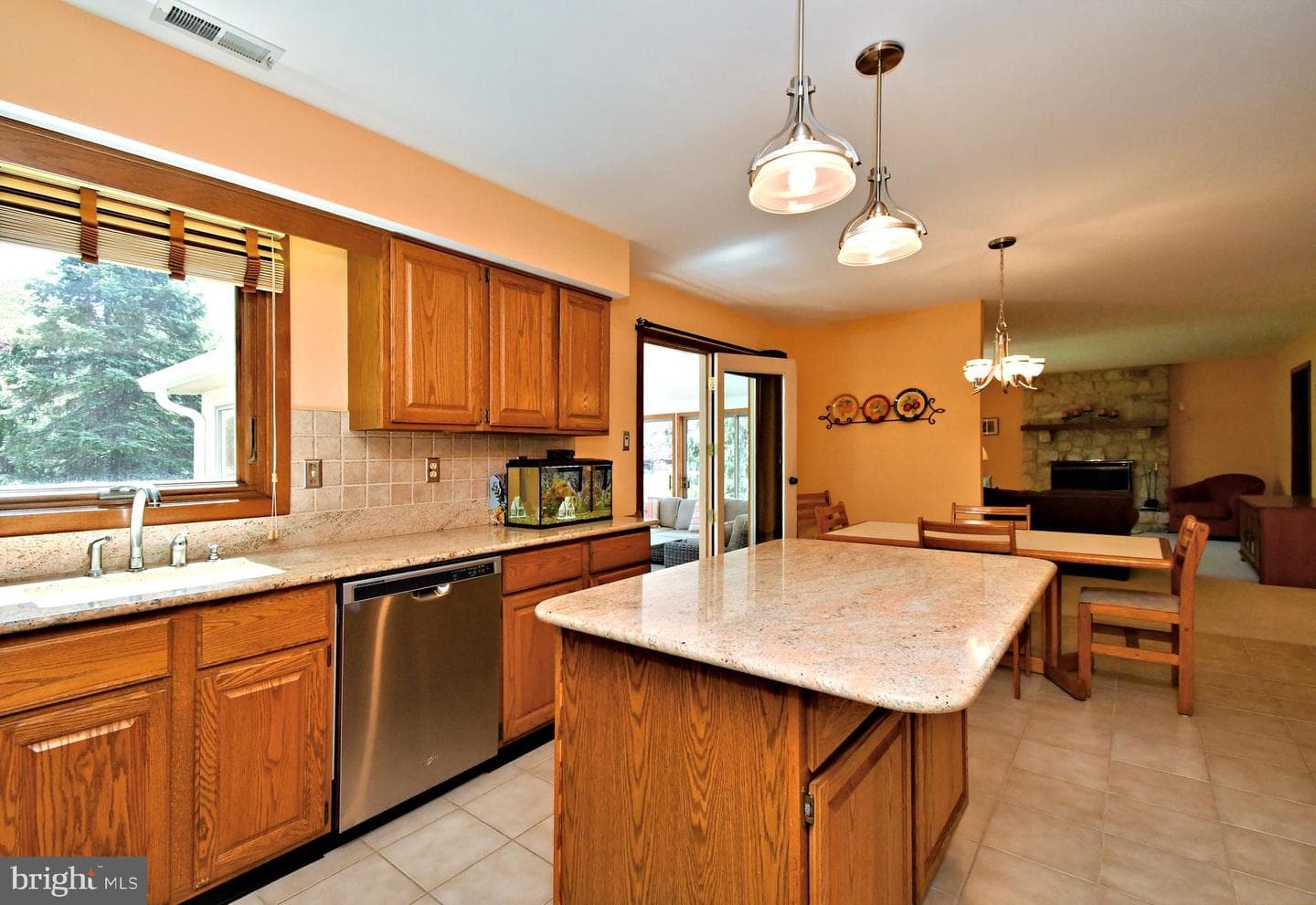 6 Chandler Court photo 23