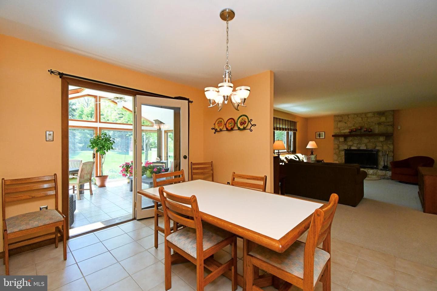 6 Chandler Court photo 28