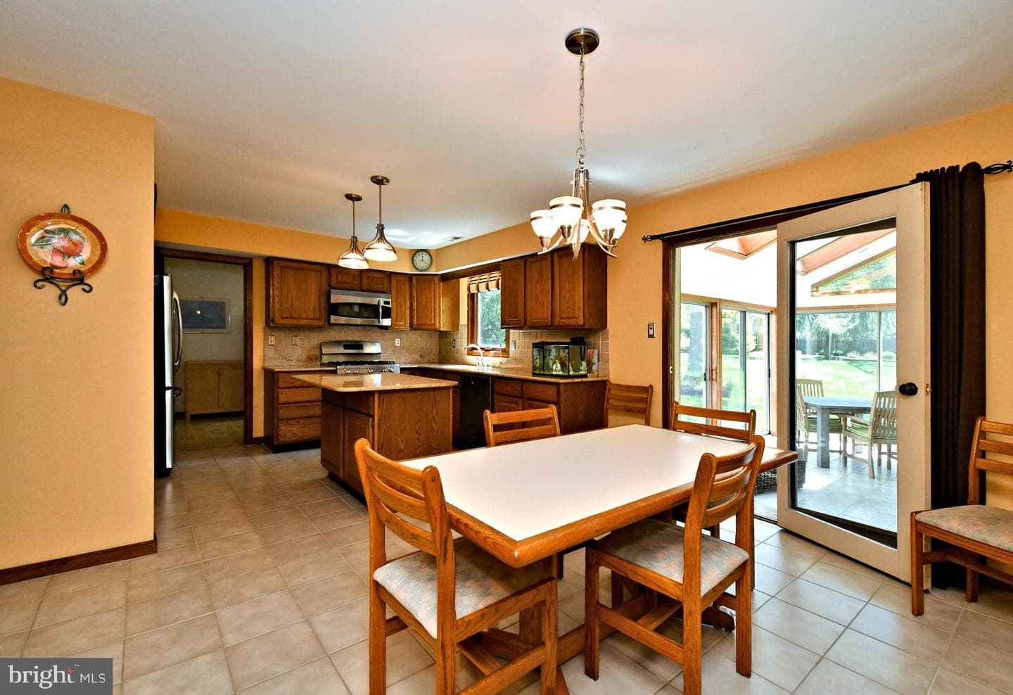 6 Chandler Court photo 29