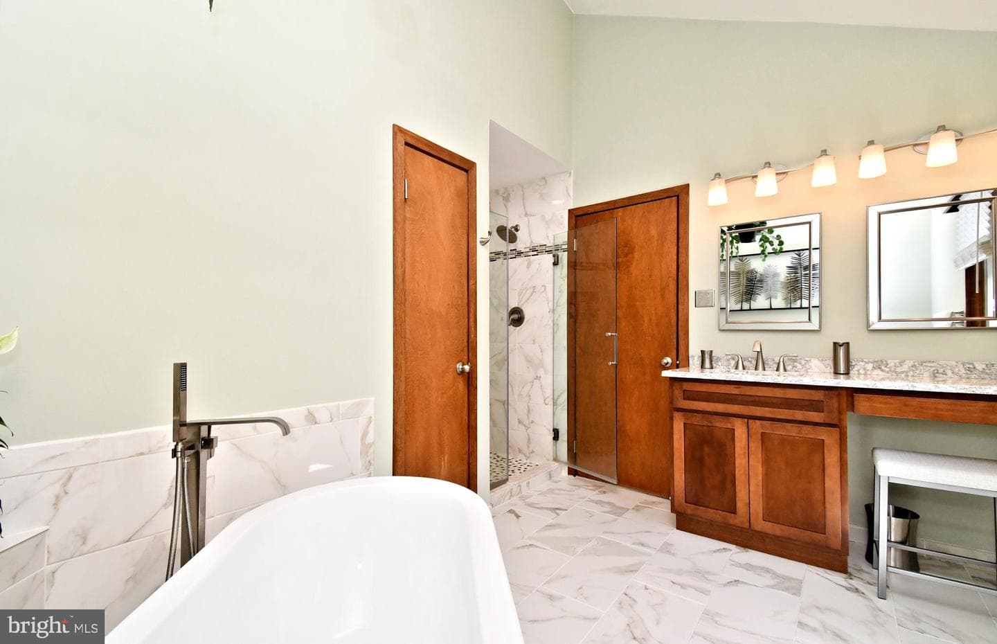 6 Chandler Court photo 52