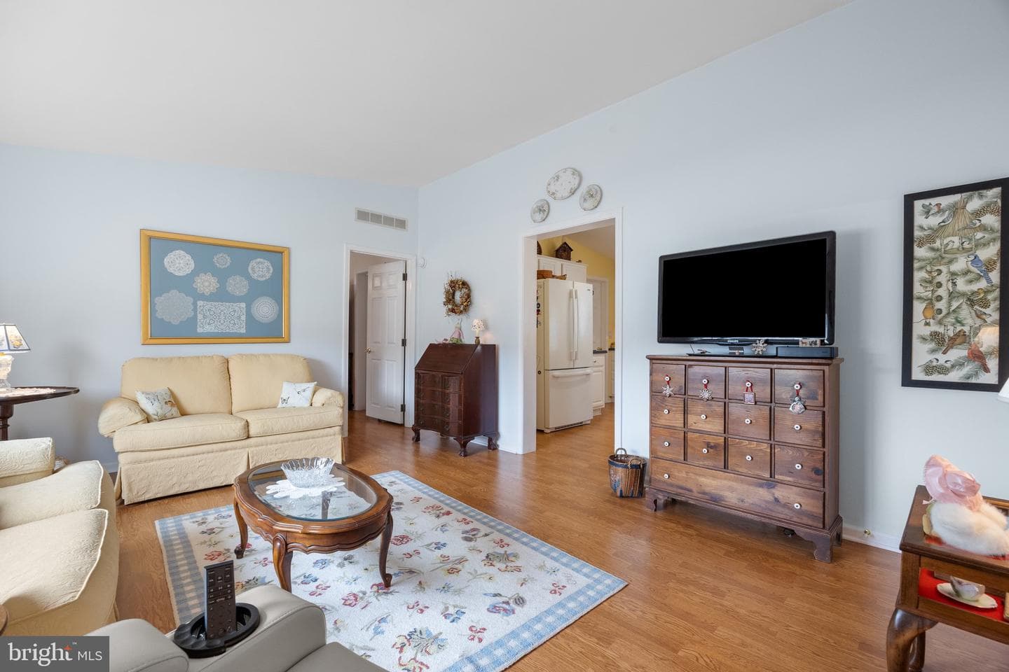 1032 Scenic View Drive photo 4