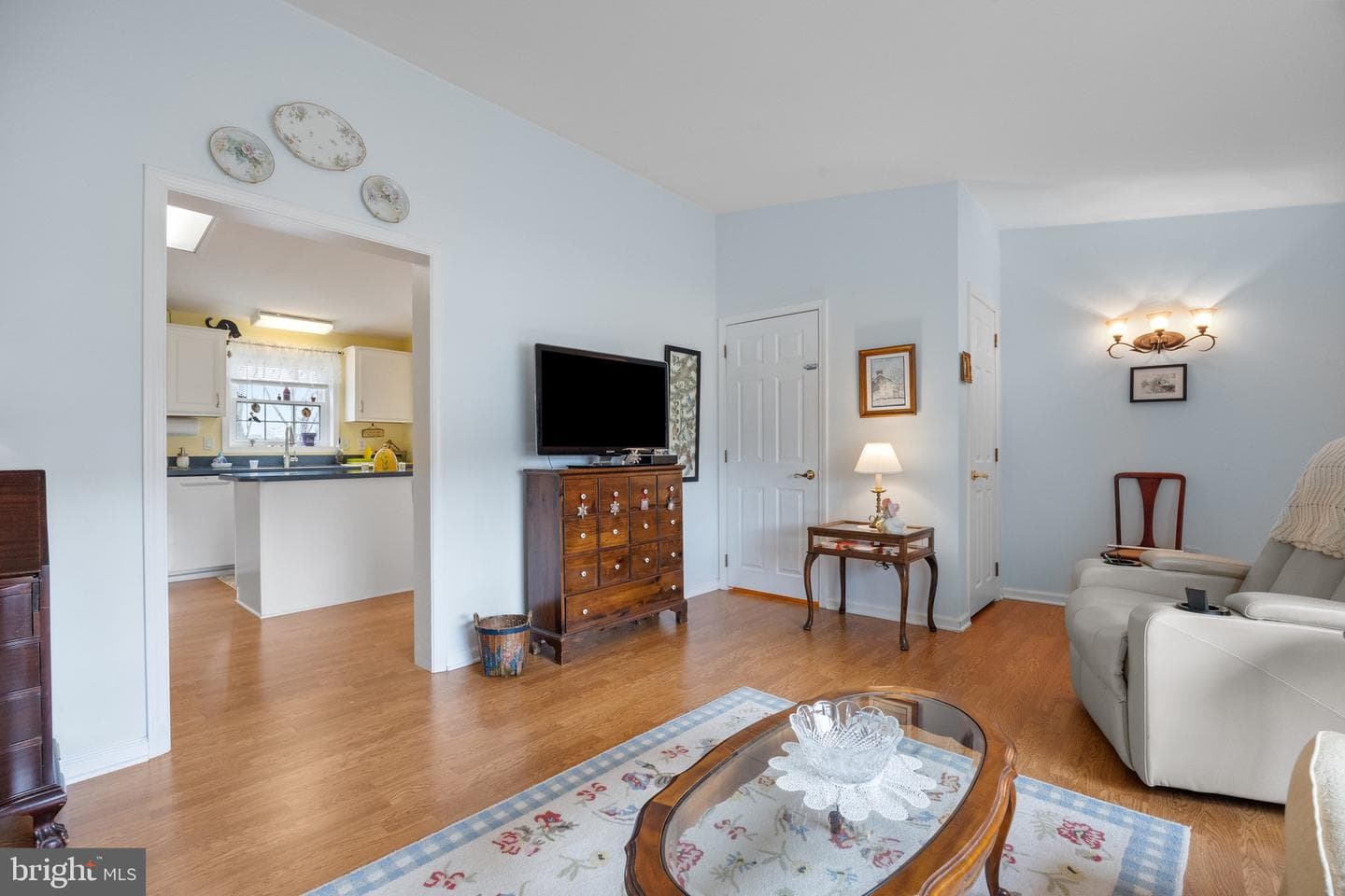 1032 Scenic View Drive photo 5