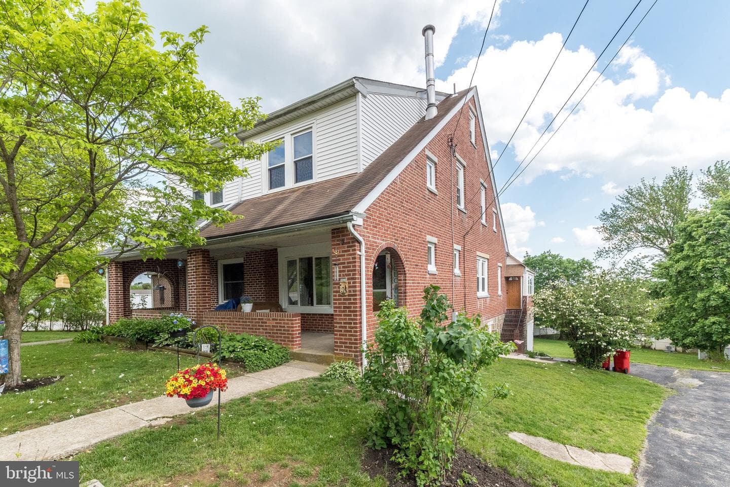 4 Elm Avenue photo 1