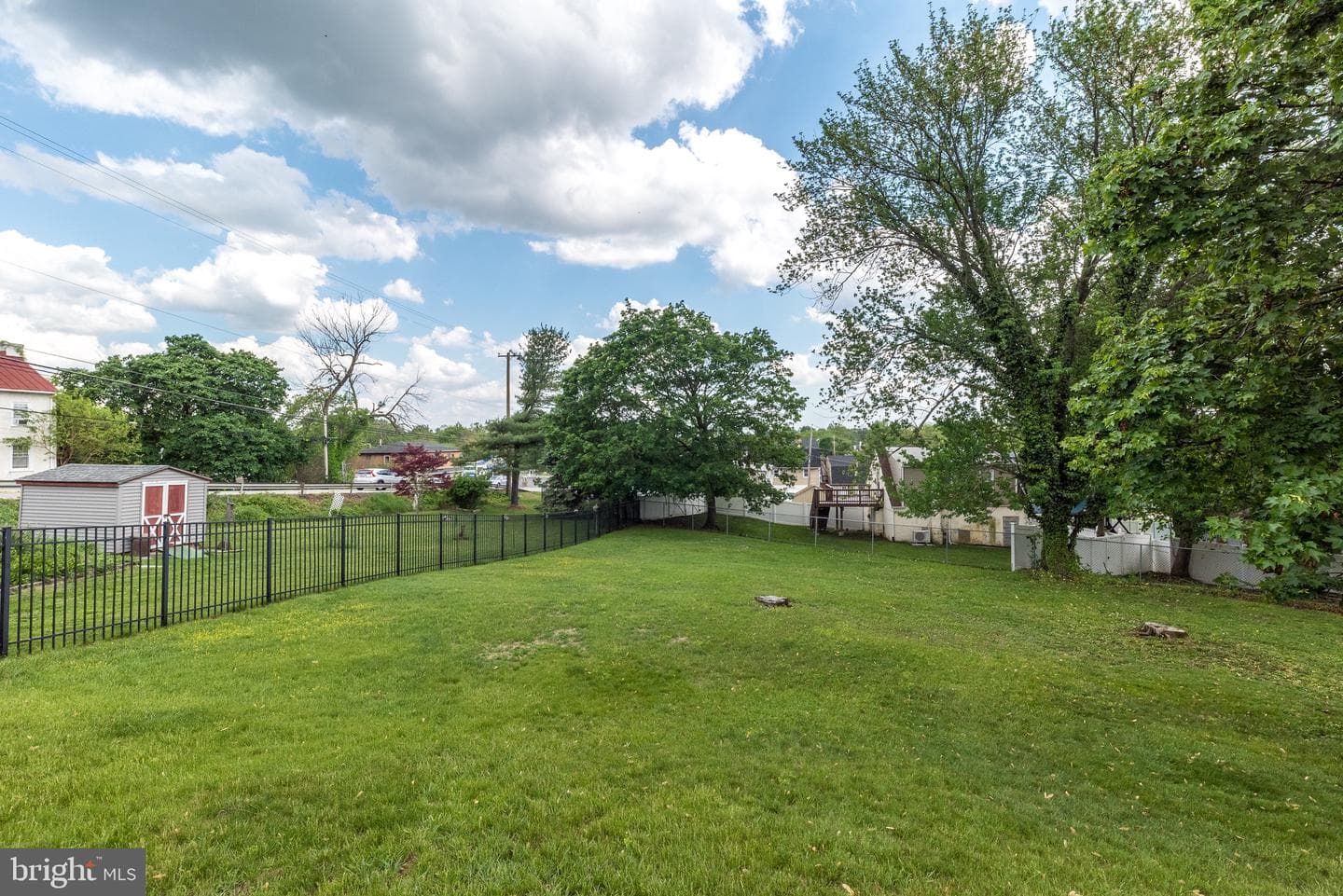 4 Elm Avenue photo 39