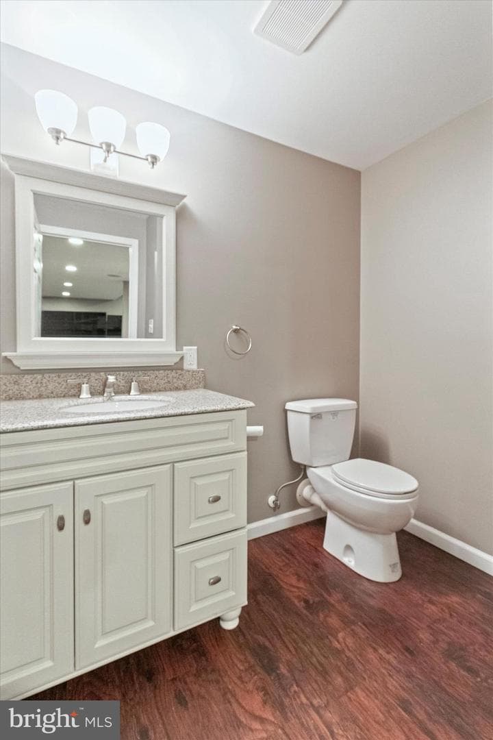 136 Oak Creek Drive photo 35