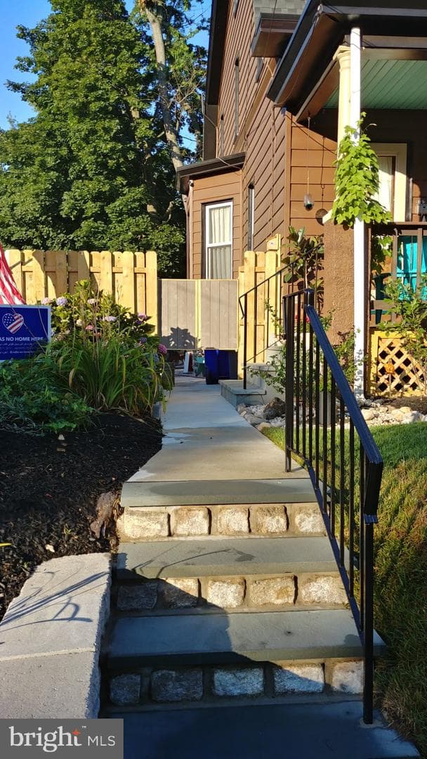 112 Franklin Avenue photo 2
