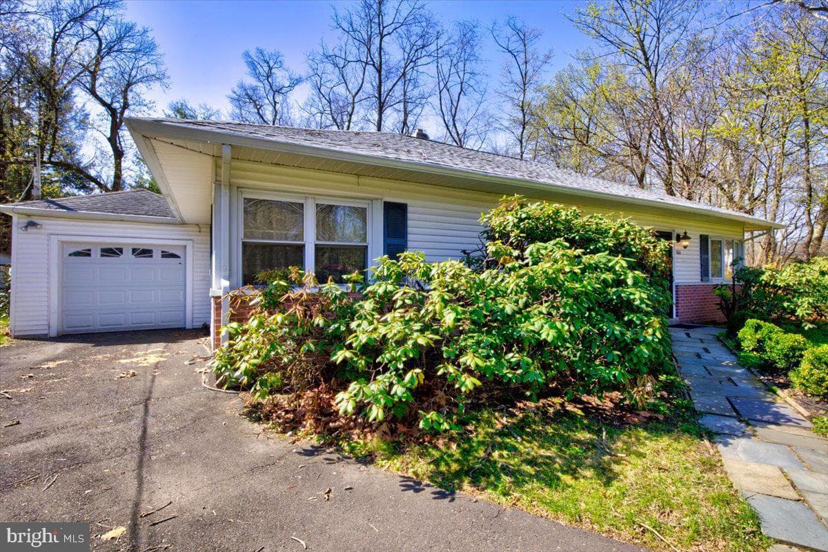 384 Penllyn Blue Bell Pike photo 3