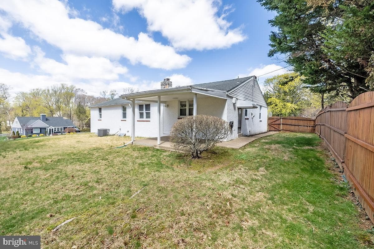 1450 Stephen Road photo 6