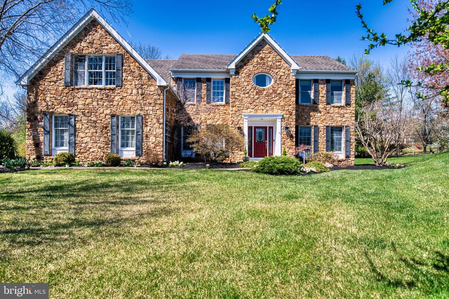 102 Muirfield Drive