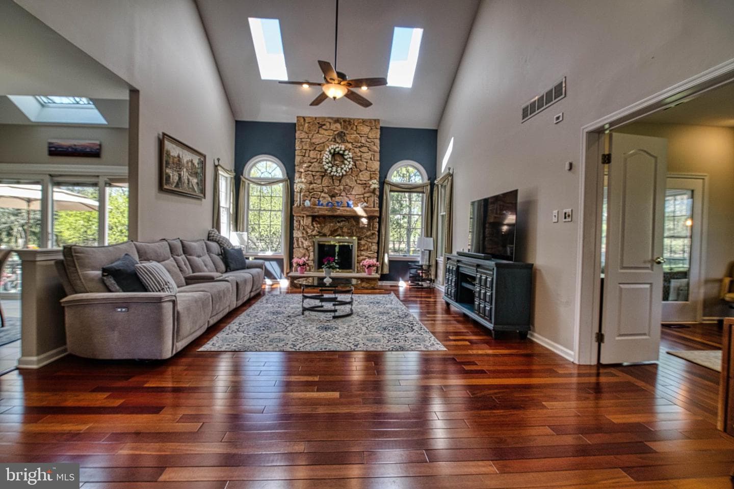 102 Muirfield Drive photo 6