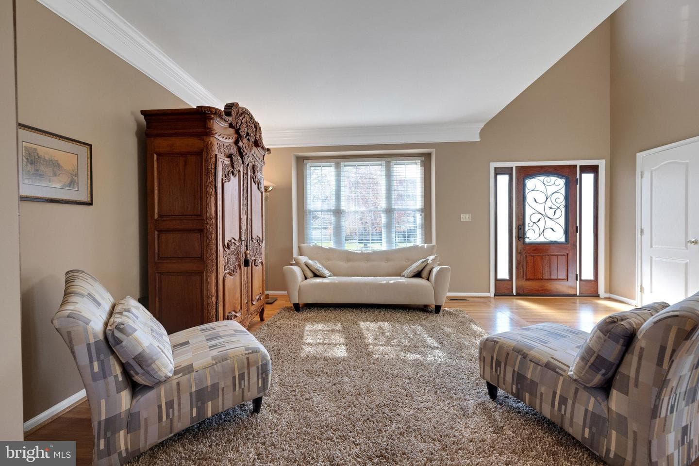838 Mountain Top Drive photo 4
