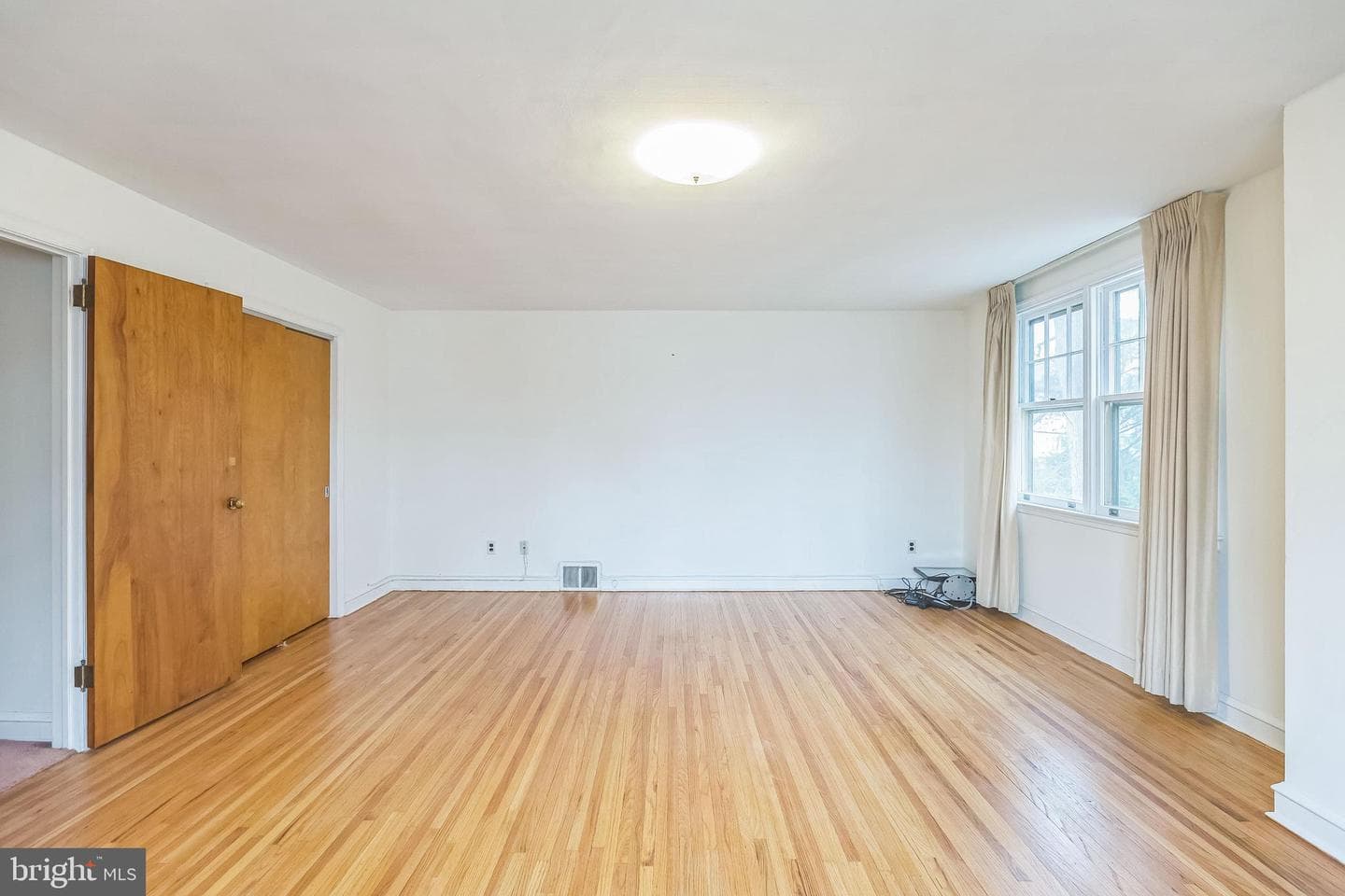 7831 Cheltenham Avenue photo 24