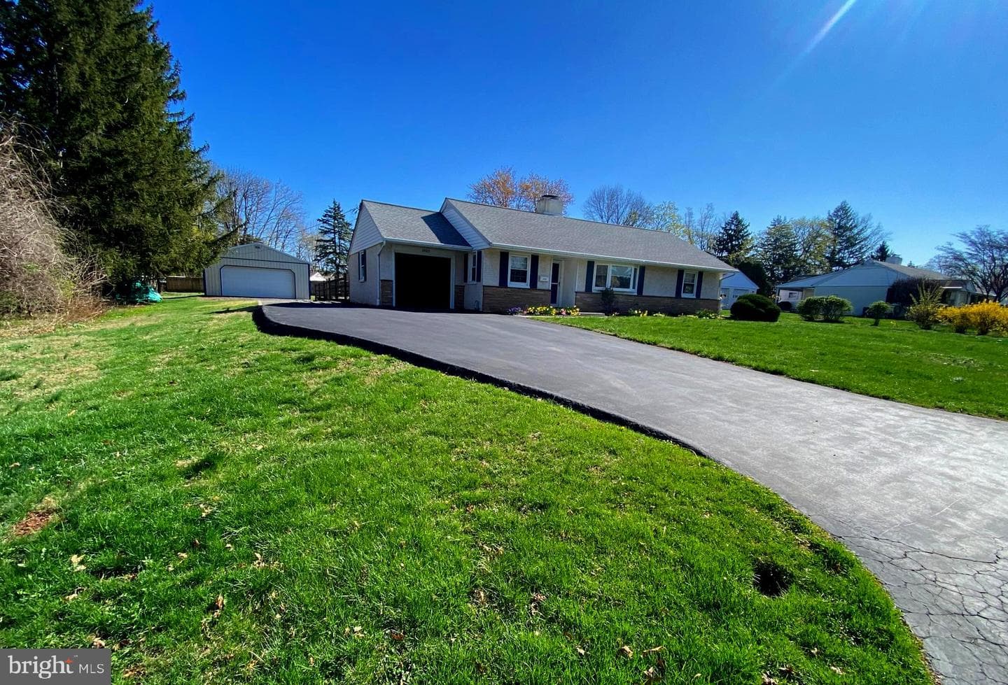 1022 Sparrow Road photo 1