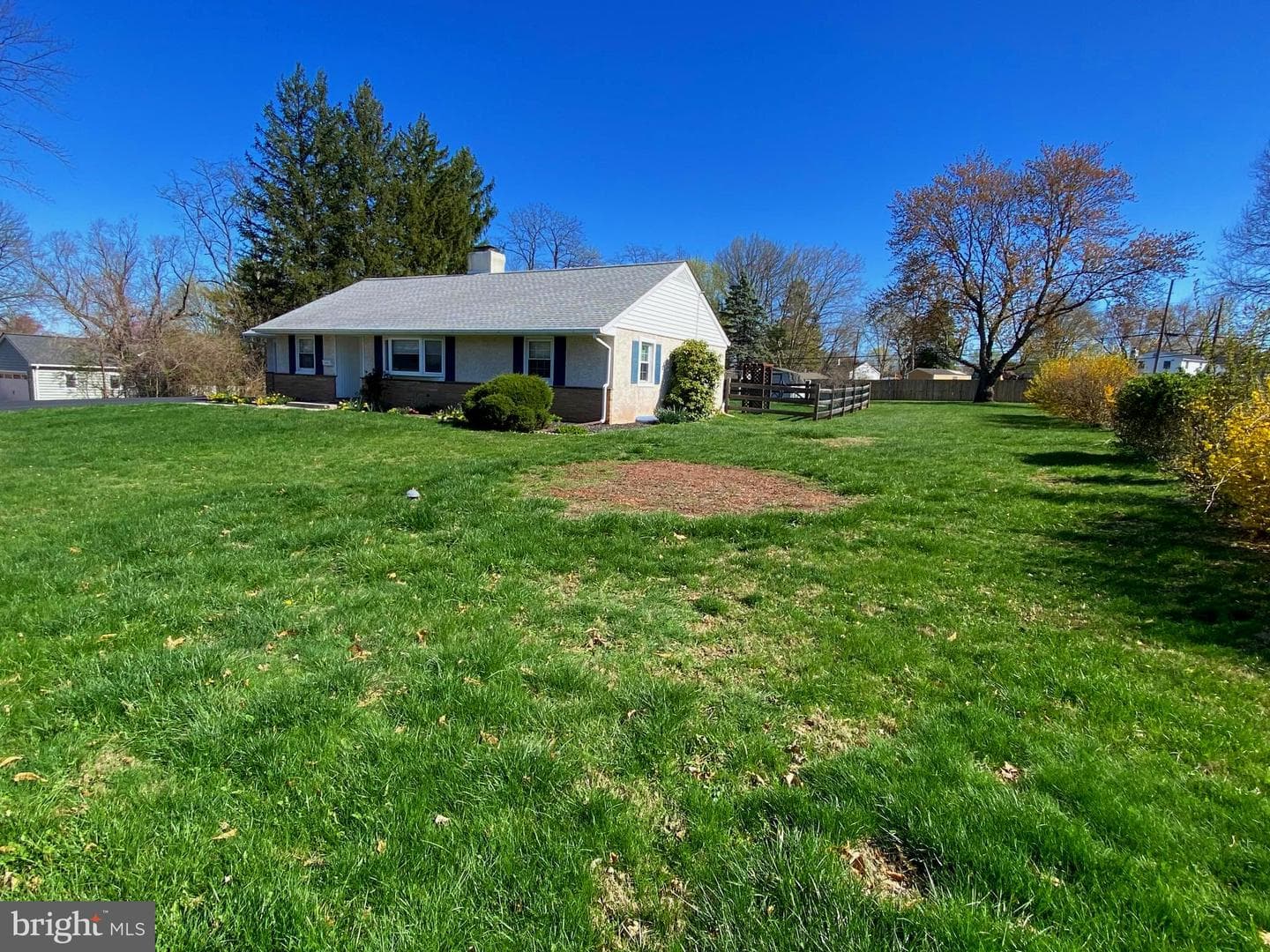 1022 Sparrow Road photo 3