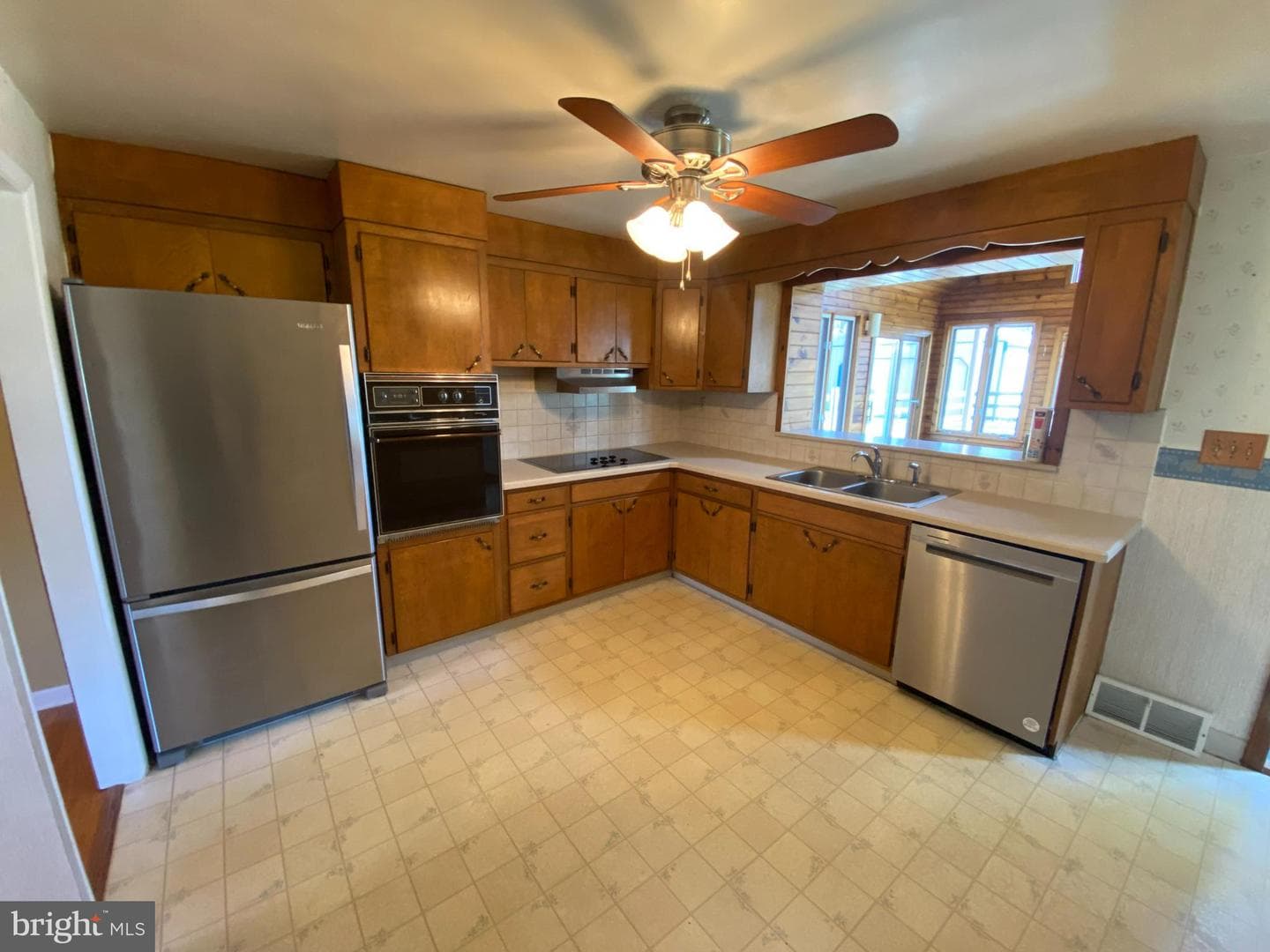 1022 Sparrow Road photo 7